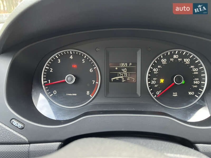 Седан Volkswagen Jetta 2011 в Житомире фото 41 Седан Volkswagen Jetta 2011 в Житомире