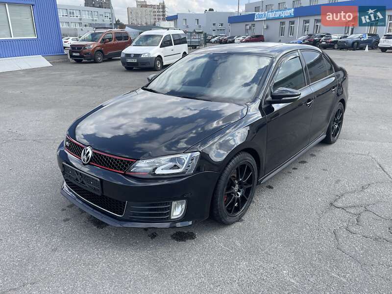 Седан Volkswagen Jetta 2015 в Киеве фото 2 Седан Volkswagen Jetta 2015 в Киеве