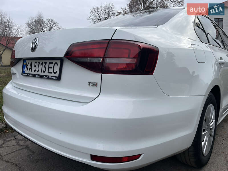 Седан Volkswagen Jetta 2016 в Ромнах фото 12 Седан Volkswagen Jetta 2016 в Ромнах