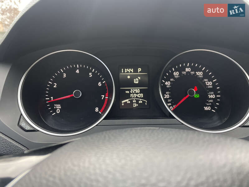 Седан Volkswagen Jetta 2016 в Ромнах фото 19 Седан Volkswagen Jetta 2016 в Ромнах