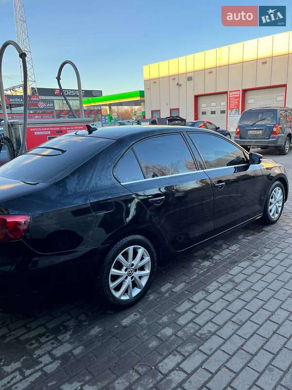 Седан Volkswagen Jetta 2013 в Києві