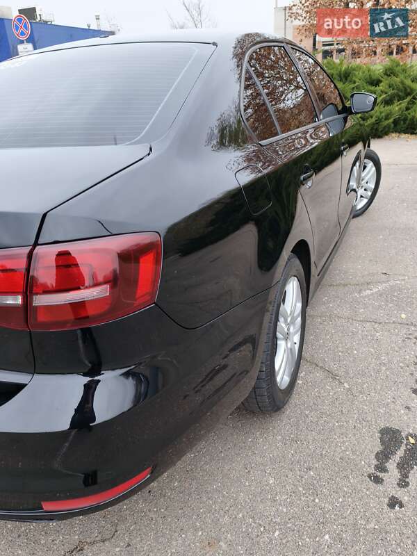 Седан Volkswagen Jetta 2014 в Миколаєві