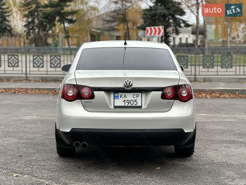 Седан Volkswagen Jetta 2010 в Первомайську