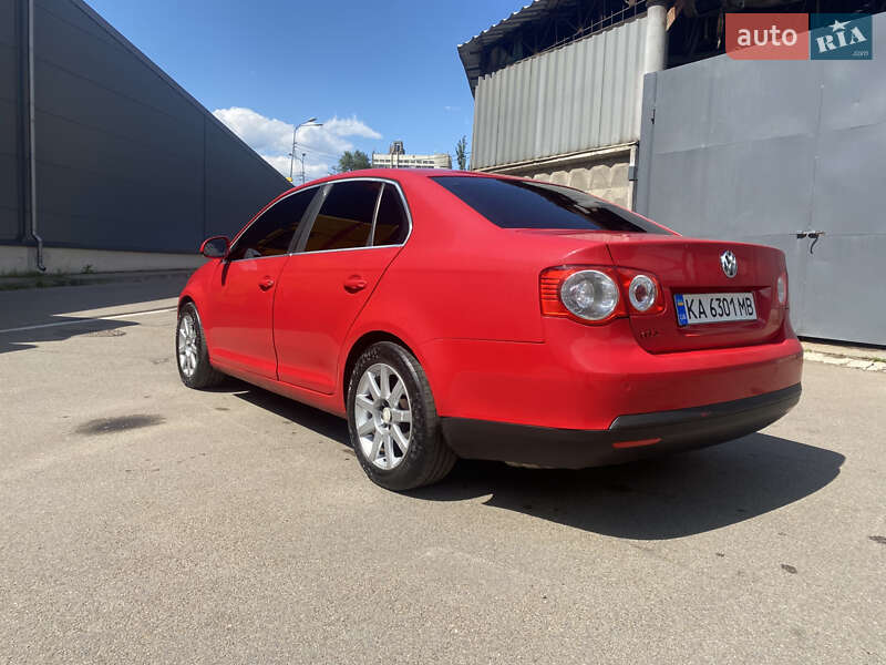 Седан Volkswagen Jetta 2009 в Києві