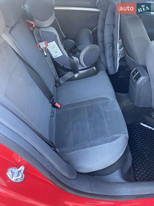 Седан Volkswagen Jetta 2009 в Києві