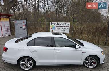 Седан Volkswagen Jetta 2016 в Львове
