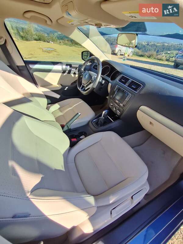 Седан Volkswagen Jetta 2016 в Ивано-Франковске фото 7 Седан Volkswagen Jetta 2016 в Ивано-Франковске