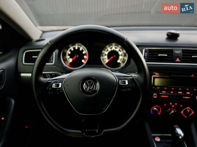 Седан Volkswagen Jetta 2015 в Староконстантинове фото 21 Седан Volkswagen Jetta 2015 в Староконстантинове
