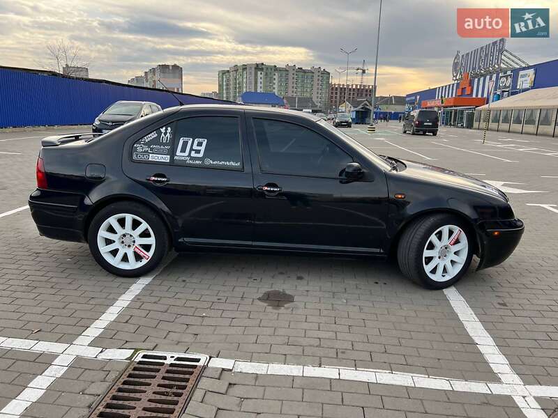 Седан Volkswagen Jetta 2003 в Калуше