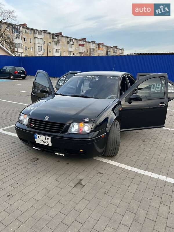 Седан Volkswagen Jetta 2003 в Калуше