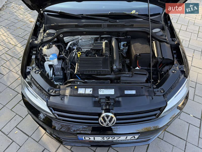 Седан Volkswagen Jetta 2016 в Запорожье