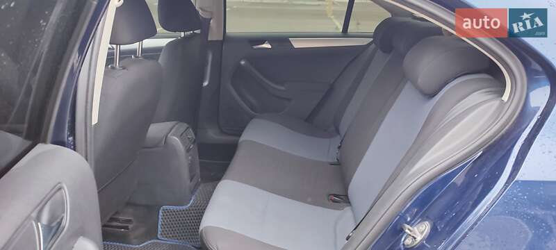Седан Volkswagen Jetta 2011 в Броварах фото 10 Седан Volkswagen Jetta 2011 в Броварах
