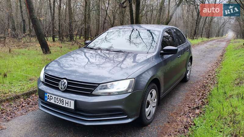 Седан Volkswagen Jetta 2015 в Запоріжжі