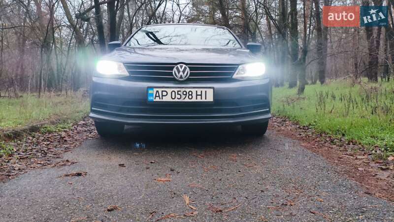 Седан Volkswagen Jetta 2015 в Запоріжжі
