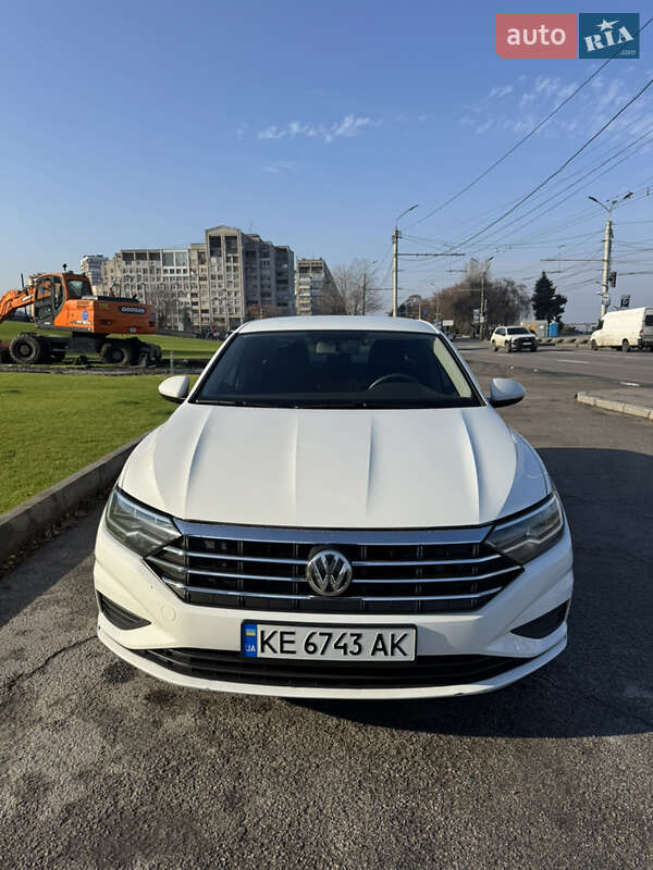 Седан Volkswagen Jetta 2018 в Дніпрі