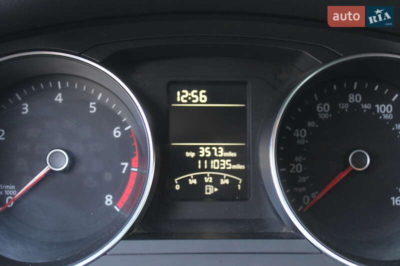 Седан Volkswagen Jetta 2015 в Днепре