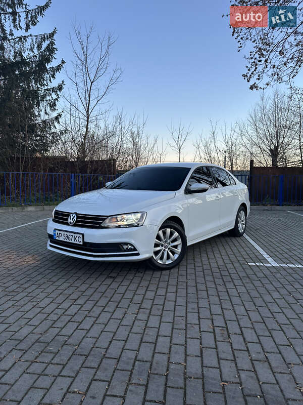Седан Volkswagen Jetta 2016 в Запоріжжі фото 29 Седан Volkswagen Jetta 2016 в Запоріжжі