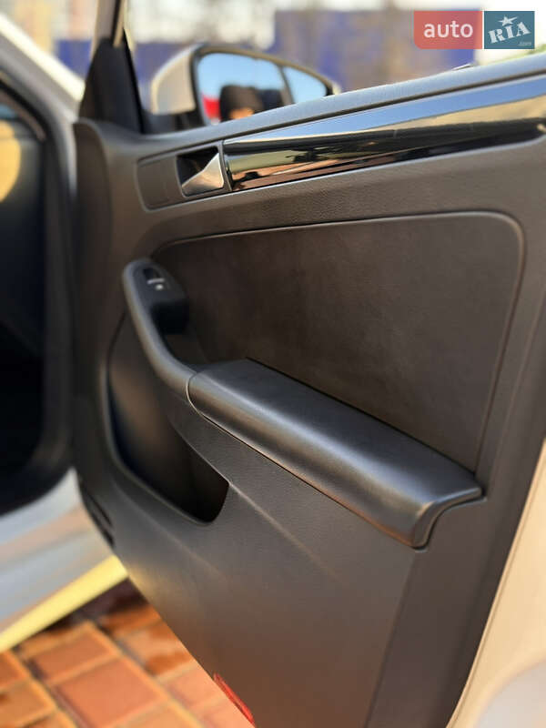 Седан Volkswagen Jetta 2014 в Одесі фото 13 Седан Volkswagen Jetta 2014 в Одесі