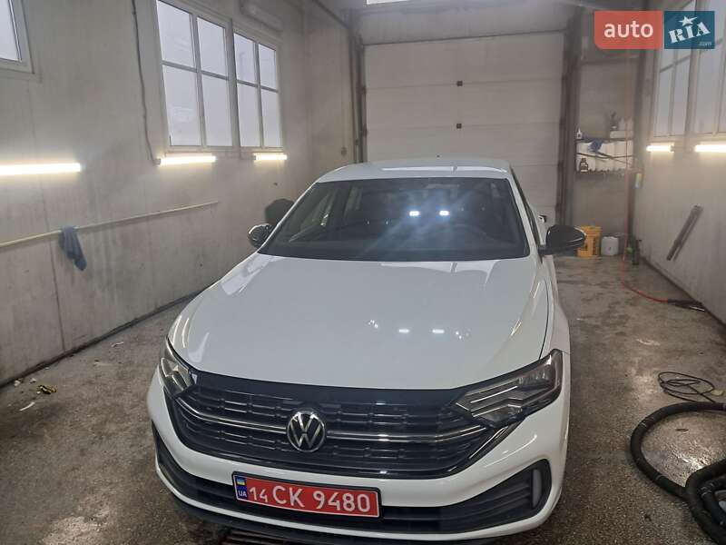 Седан Volkswagen Jetta 2023 в Львове