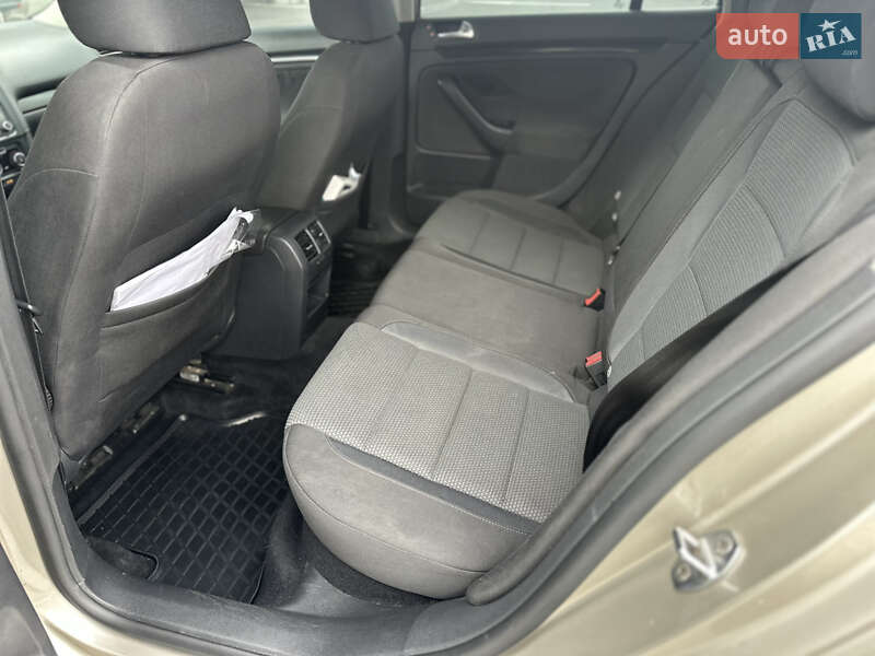 Универсал Volkswagen Jetta 2012 в Днепре