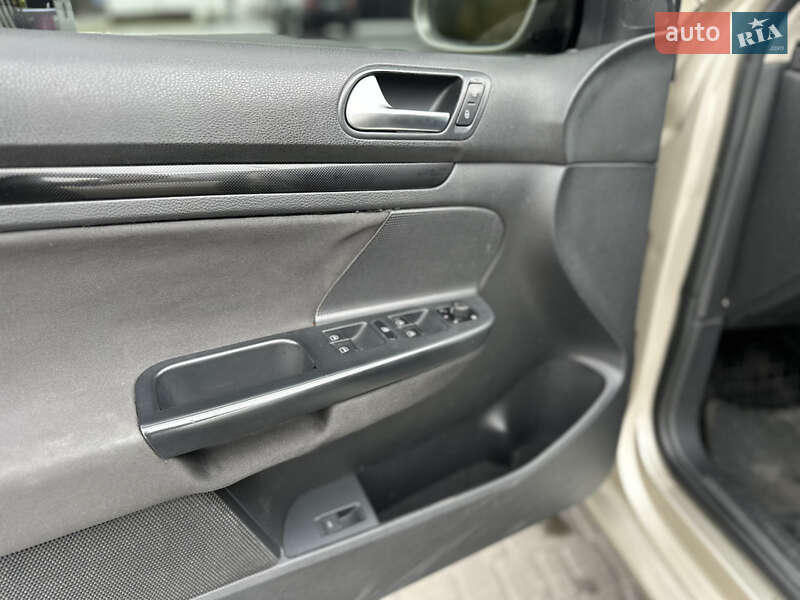 Универсал Volkswagen Jetta 2012 в Днепре