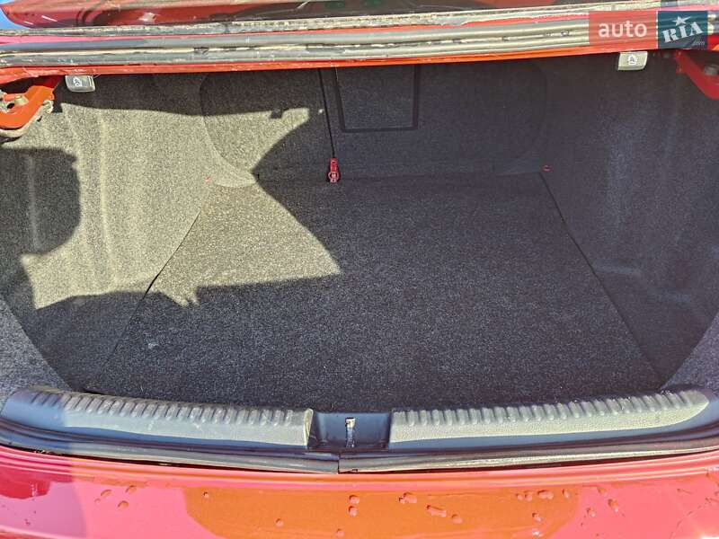 Седан Volkswagen Jetta 2013 в Верхнеднепровске