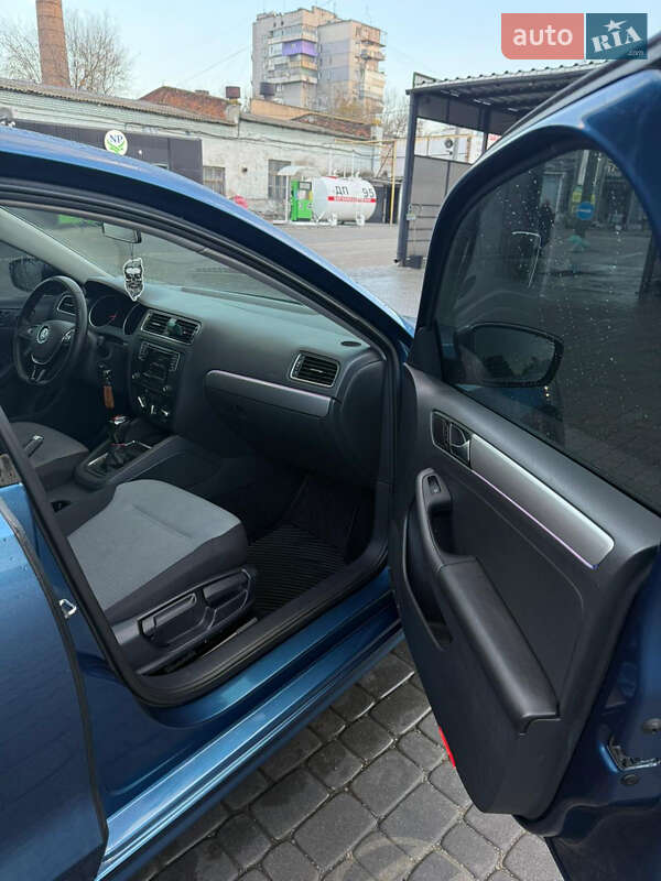 Седан Volkswagen Jetta 2017 в Запорожье