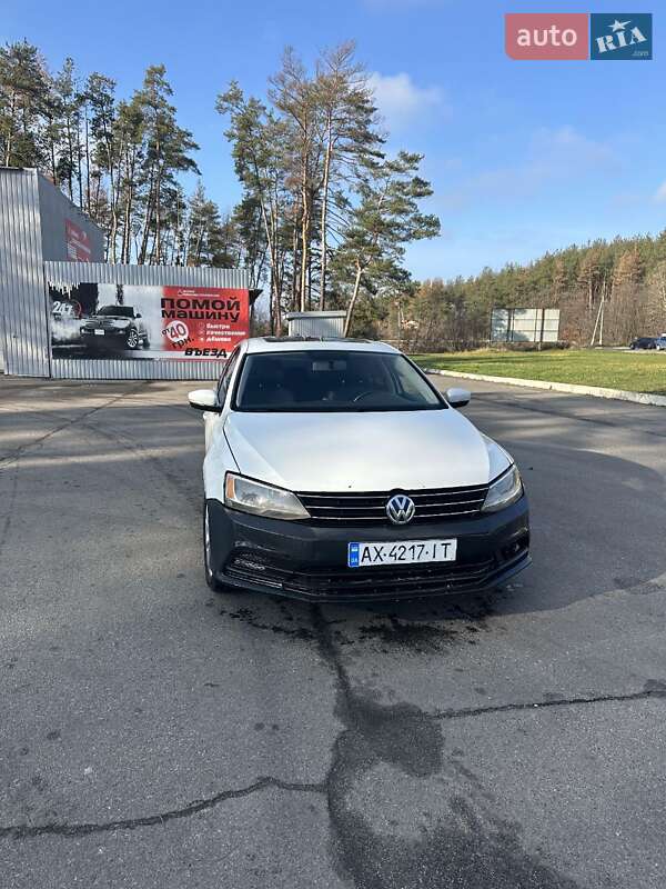 Седан Volkswagen Jetta 2015 в Харькове