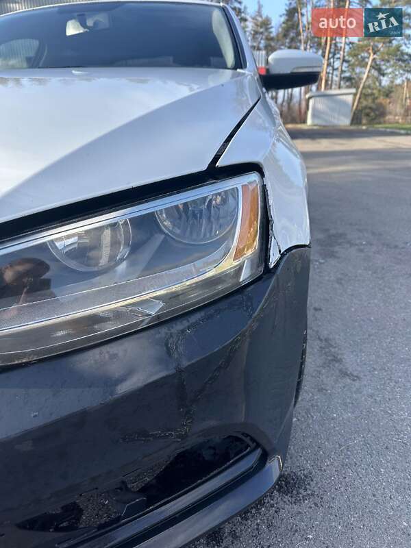Седан Volkswagen Jetta 2015 в Харькове