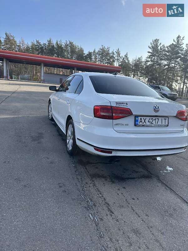 Седан Volkswagen Jetta 2015 в Харькове