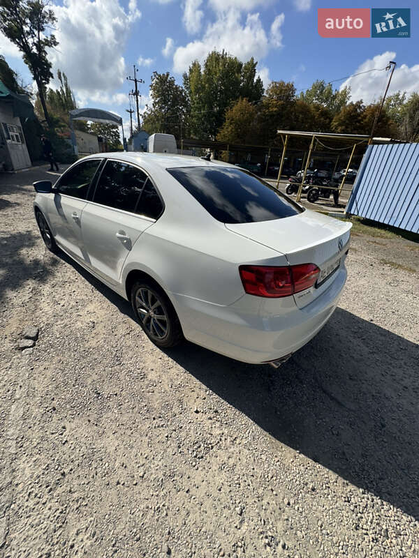 Седан Volkswagen Jetta 2013 в Нікополі