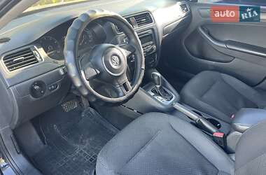 Седан Volkswagen Jetta 2013 в Ровно