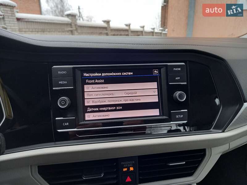 Седан Volkswagen Jetta 2019 в Львове