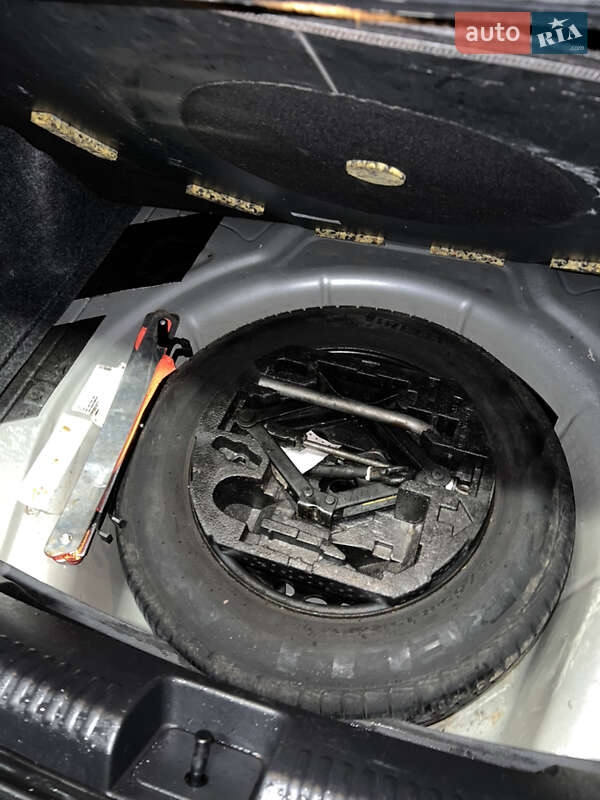 Седан Volkswagen Jetta 2011 в Чернигове