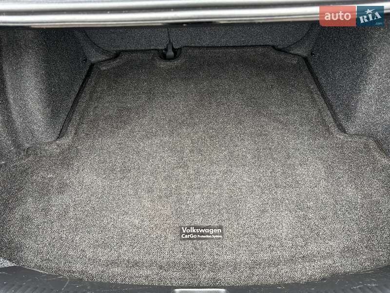 Седан Volkswagen Jetta 2016 в Рівному