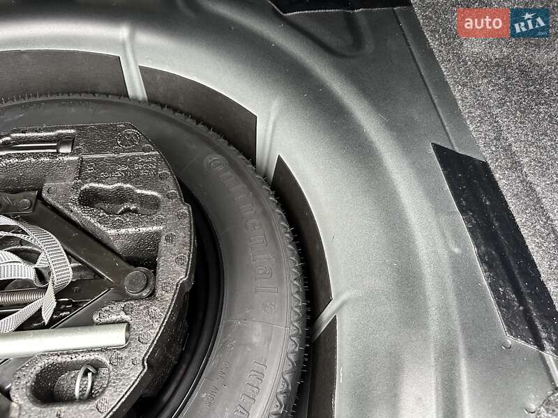 Седан Volkswagen Jetta 2016 в Рівному