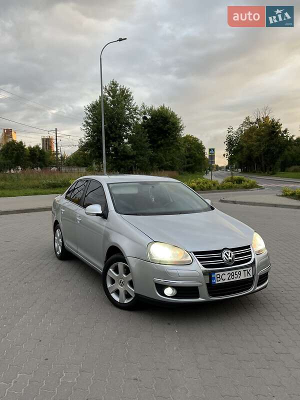 Седан Volkswagen Jetta 2008 в Ивано-Франковске