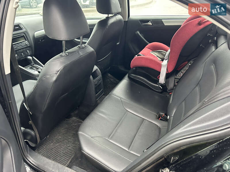 Седан Volkswagen Jetta 2013 в Києві фото 9 Седан Volkswagen Jetta 2013 в Києві