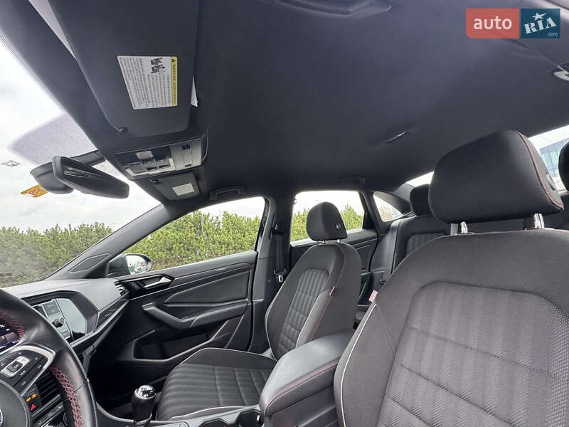 Седан Volkswagen Jetta 2018 в Киеве