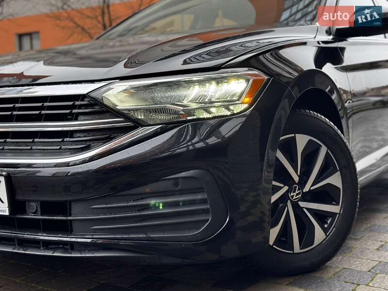 Седан Volkswagen Jetta 2022 в Ивано-Франковске