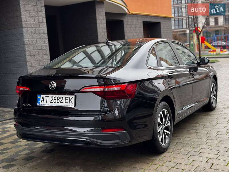 Седан Volkswagen Jetta 2022 в Ивано-Франковске
