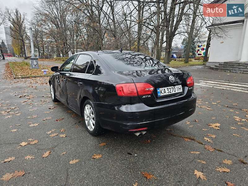 Седан Volkswagen Jetta 2013 в Києві