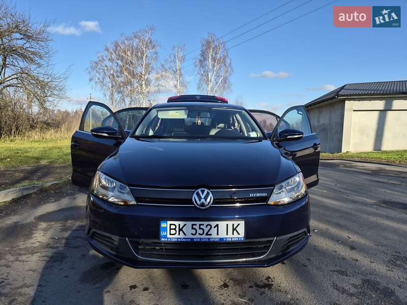 Седан Volkswagen Jetta 2012 в Дубні