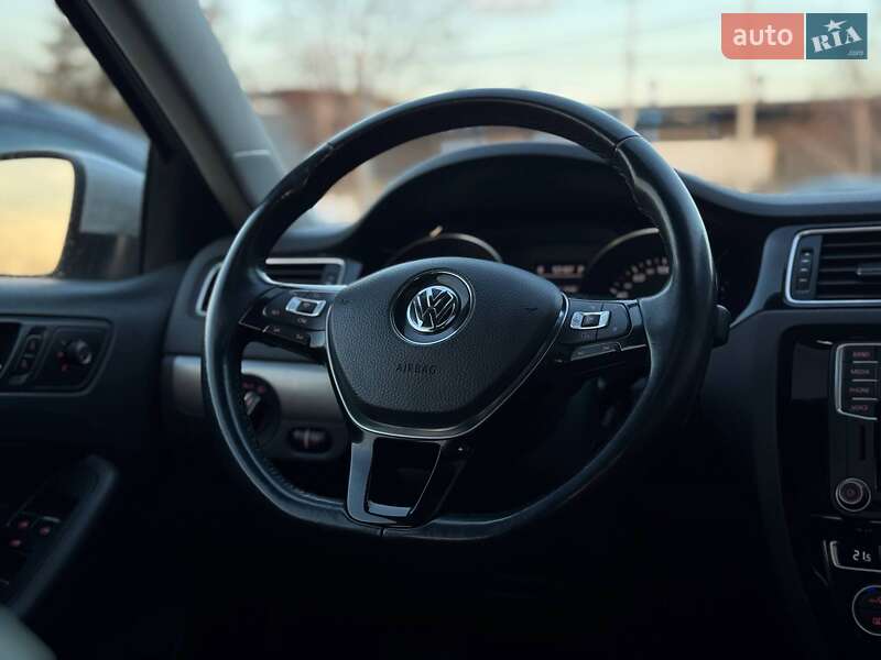 Седан Volkswagen Jetta 2017 в Ровно фото 53 Седан Volkswagen Jetta 2017 в Ровно
