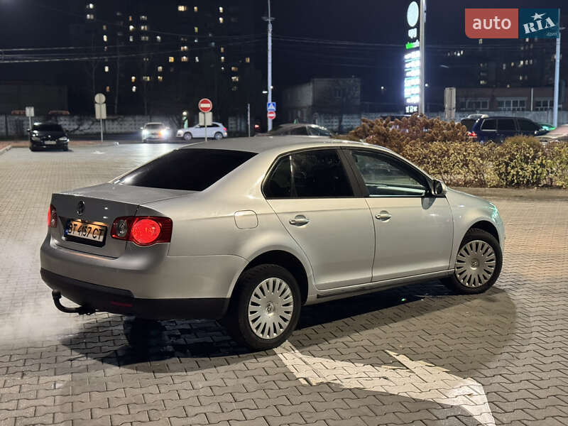 Седан Volkswagen Jetta 2008 в Хмельницком