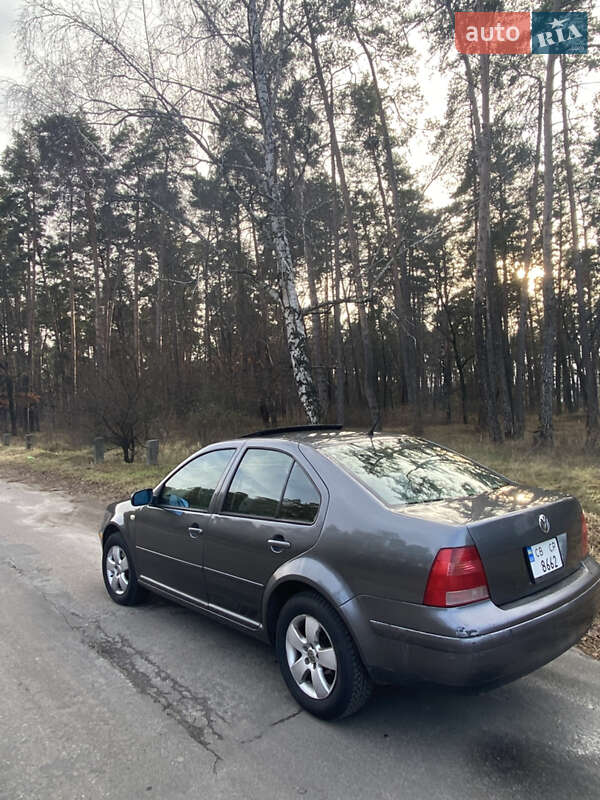 Седан Volkswagen Jetta 2003 в Чернігові