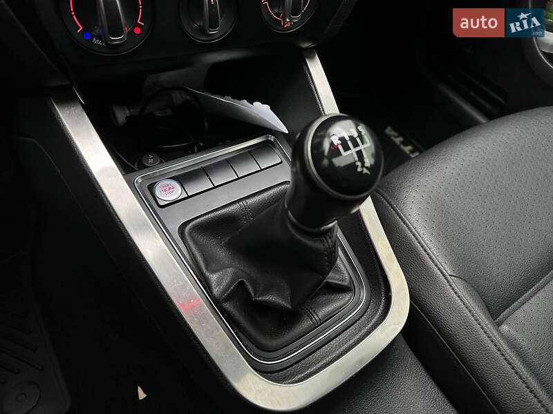 Седан Volkswagen Jetta 2016 в Києві