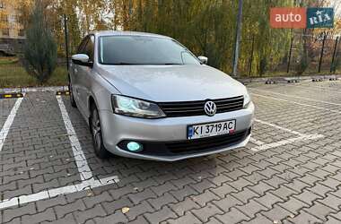 Седан Volkswagen Jetta 2011 в Києві