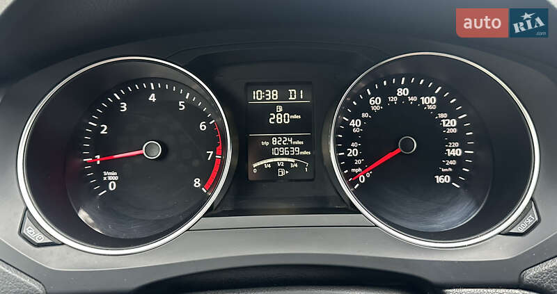 Седан Volkswagen Jetta 2017 в Дніпрі