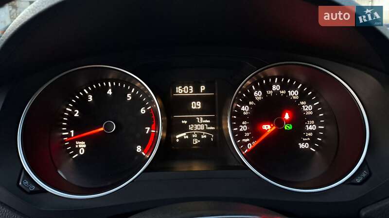 Седан Volkswagen Jetta 2016 в Запоріжжі